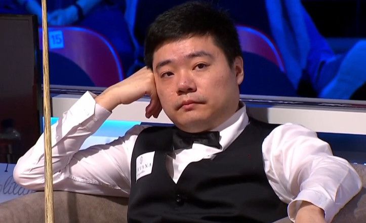 叶辰看了吴东海一眼，直接一个耳光狠狠抽在他的脸上，愤怒的训斥道：你那个混账儿子，以玩弄女孩、糟践女孩为乐。